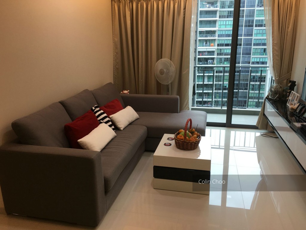Esparina Residences thumbnail photo